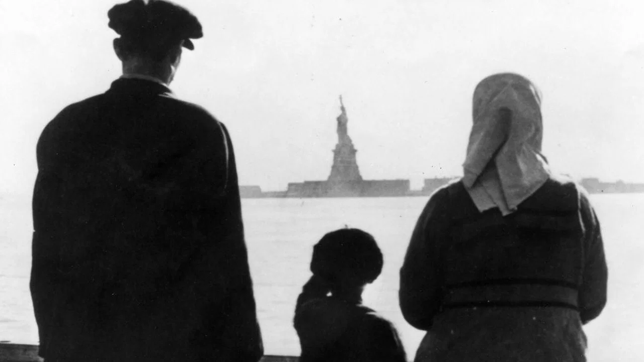 Ellis Island, une histoire du r&ecirc;ve am&eacute;ricain - 剧照