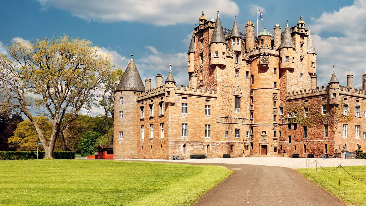 Glamis Castle: A Royal Residence - 剧照