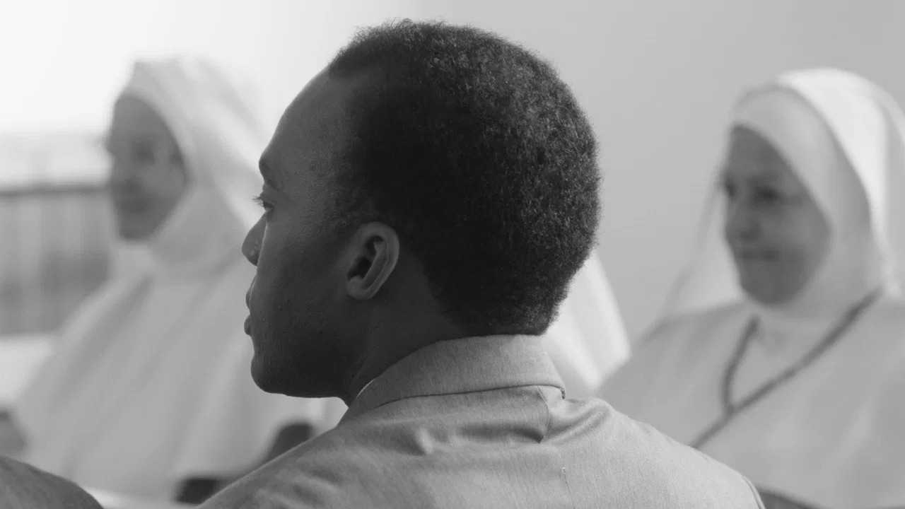 Chroniques fid&egrave;les survenues au si&egrave;cle dernier &agrave; l&rsquo;h&ocirc;pital psychiatrique Blida-Joinville, au temps o&ugrave; le Docteur Frantz Fanon &eacute;tait chef de la cinqui&egrave;me division entre 1953 et 1956 - 剧照