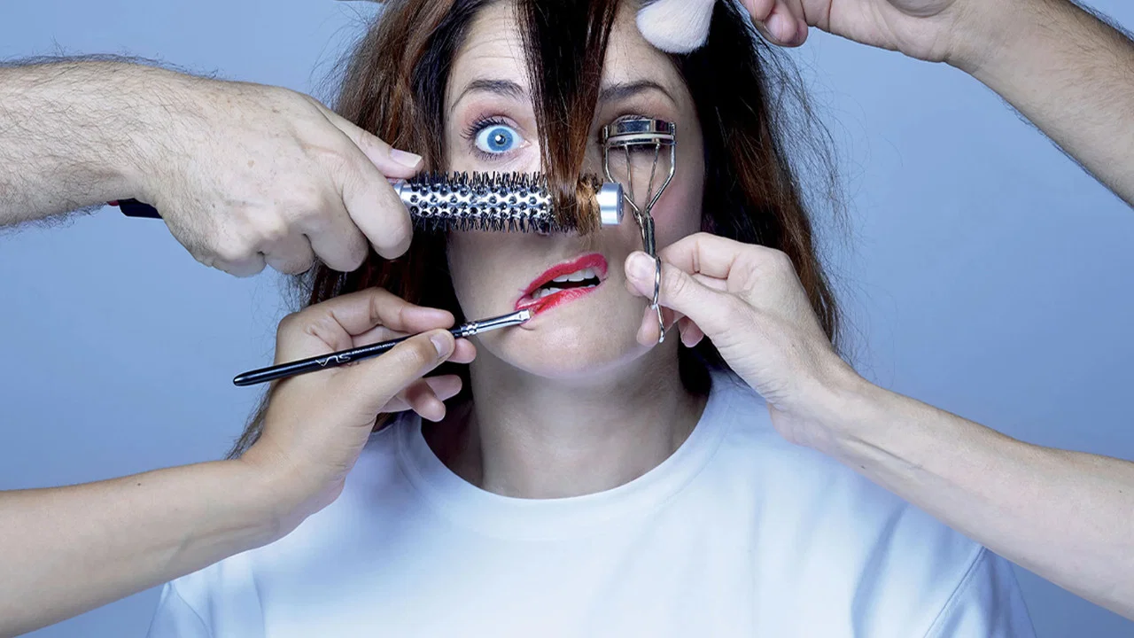 Make Up - 剧照