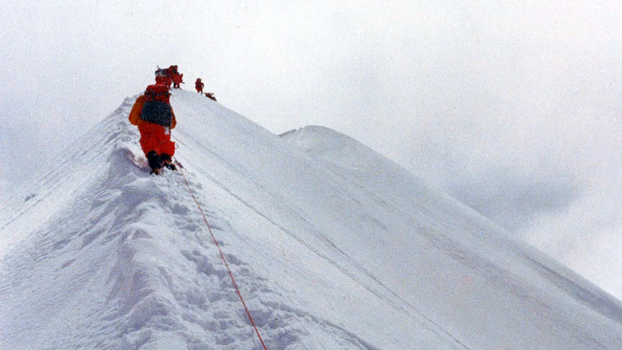 Makalu 8481m - Pilier Ouest - 剧照