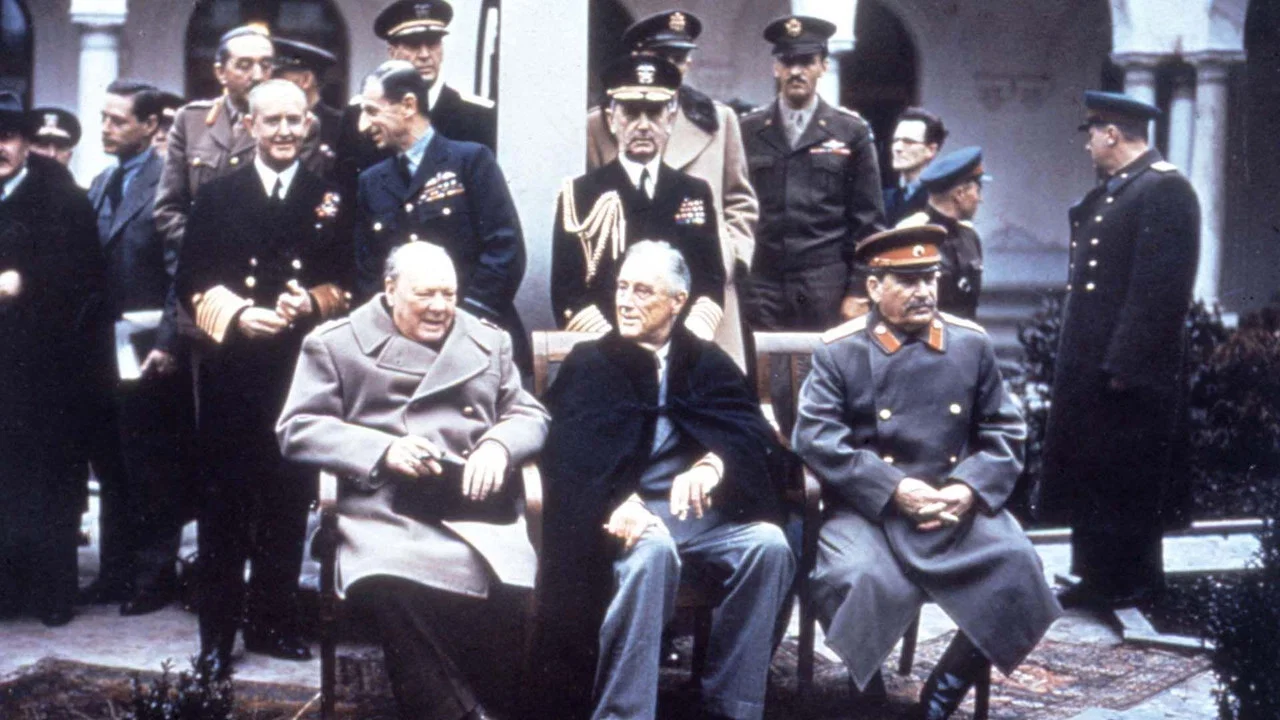 Churchill, Roosevelt & Staline : la route vers Yalta - 剧照
