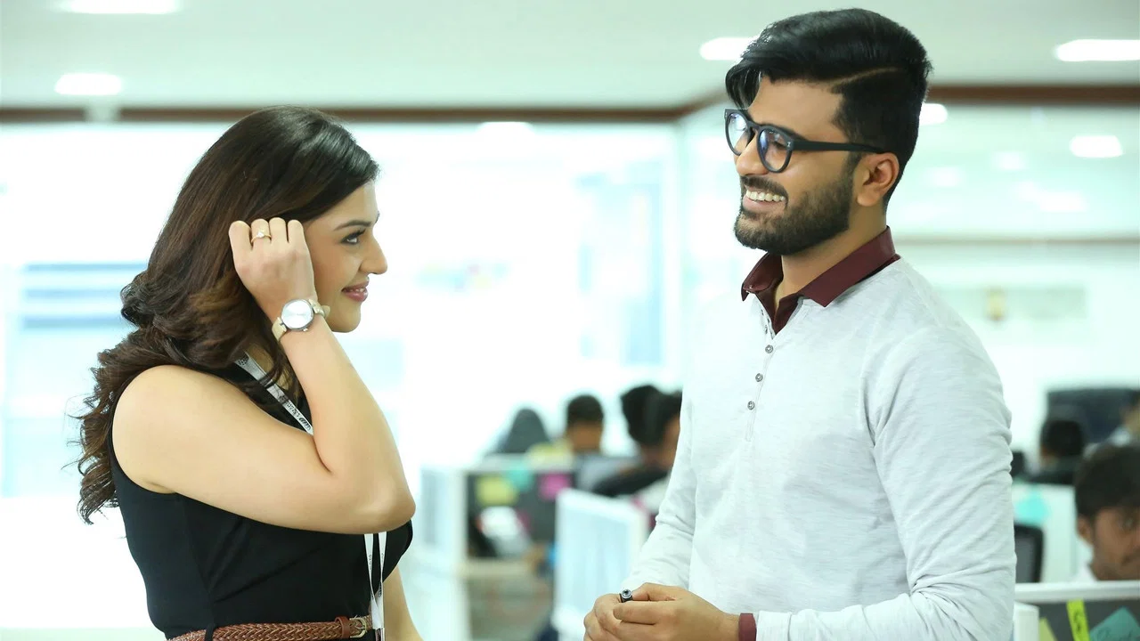 మహానుభావుడు - 剧照