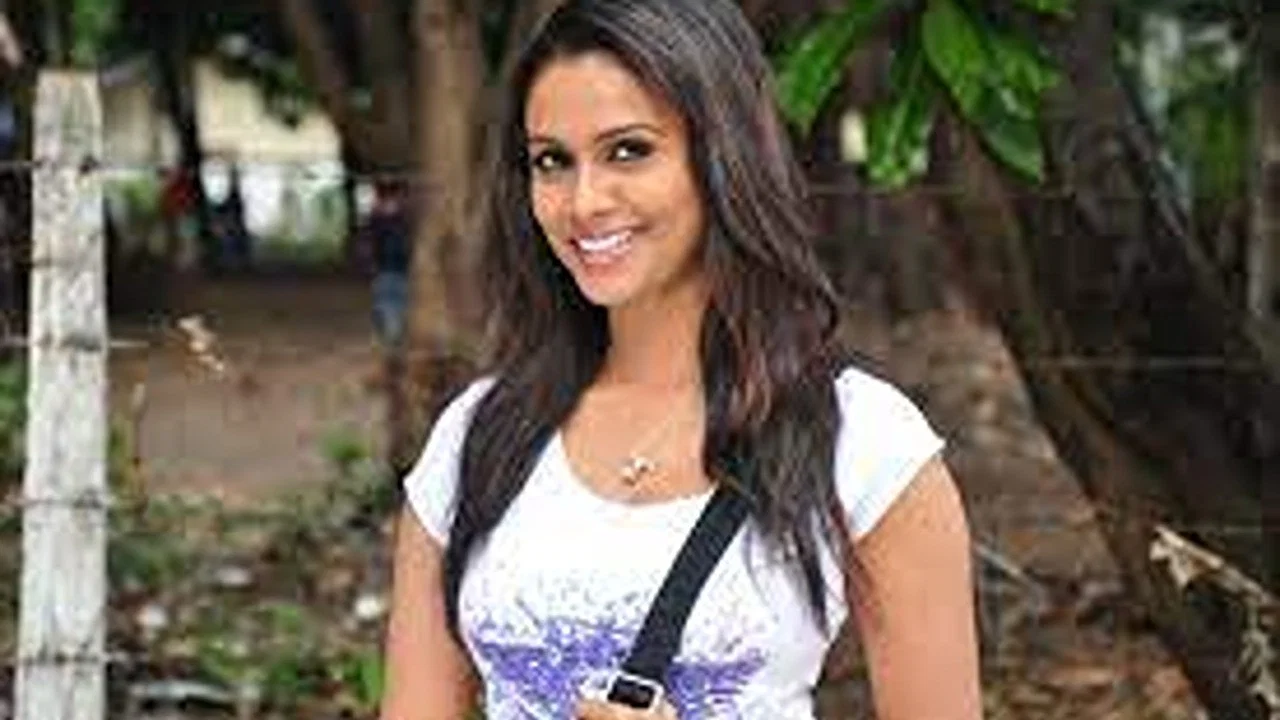 ප්&zwj;රවේගය - 剧照