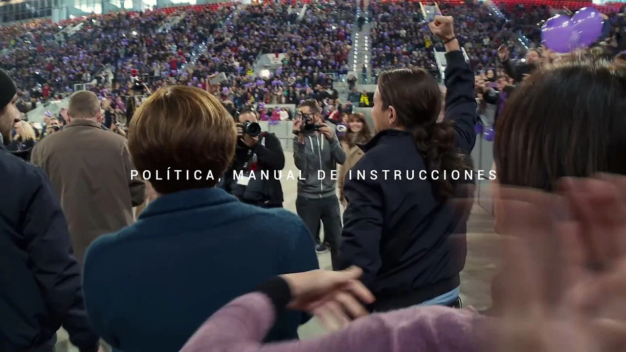 Pol&iacute;tica, manual de instrucciones - 剧照