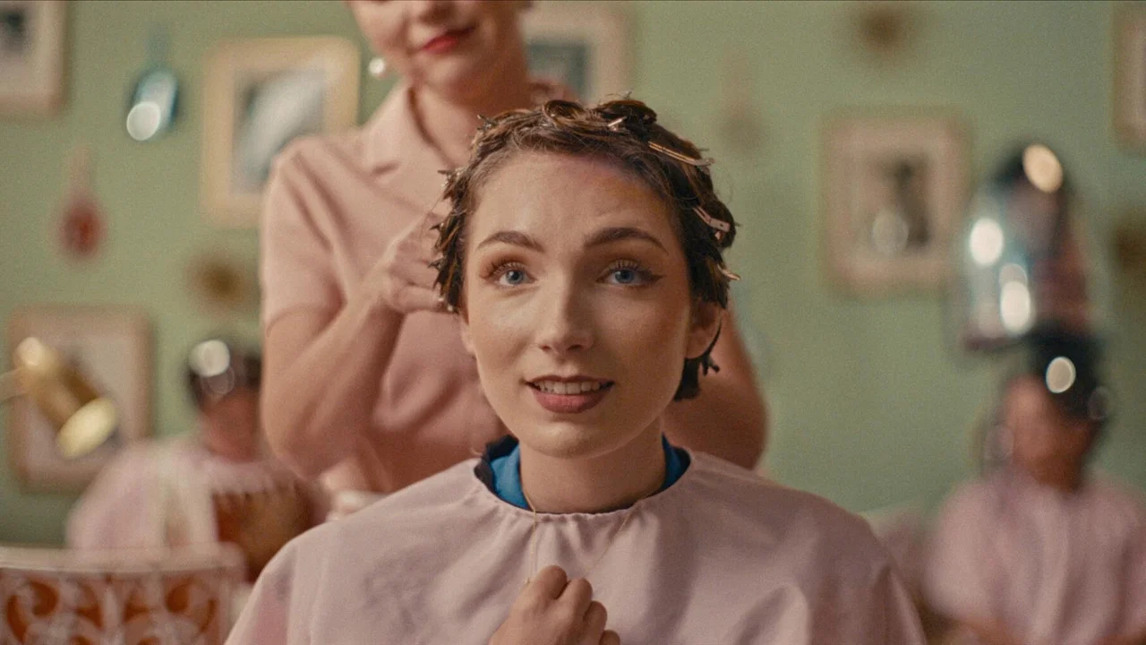 Siren Salon - 剧照