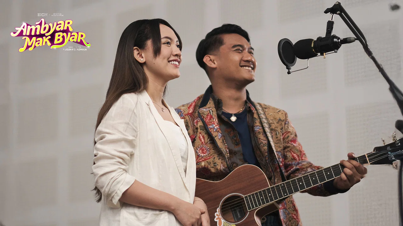 Ambyar Mak Byar - 剧照