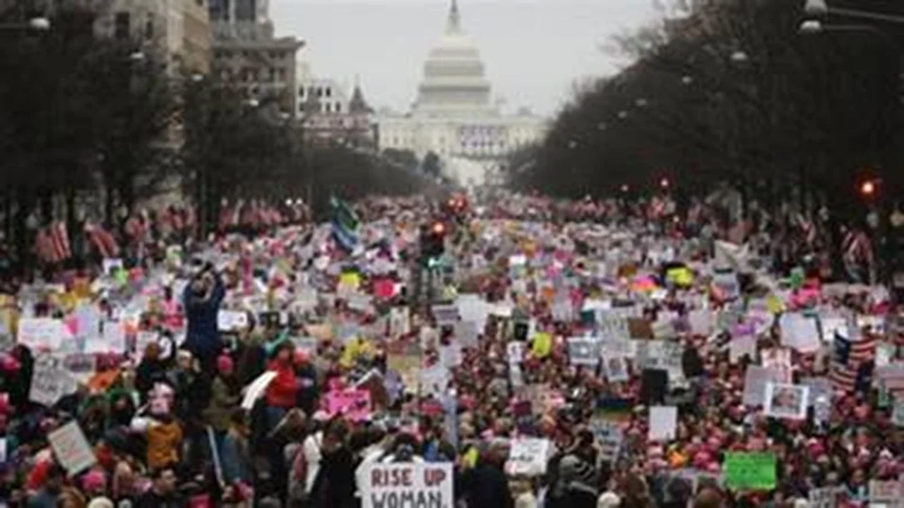 Not Done: Women Remaking America - 剧照
