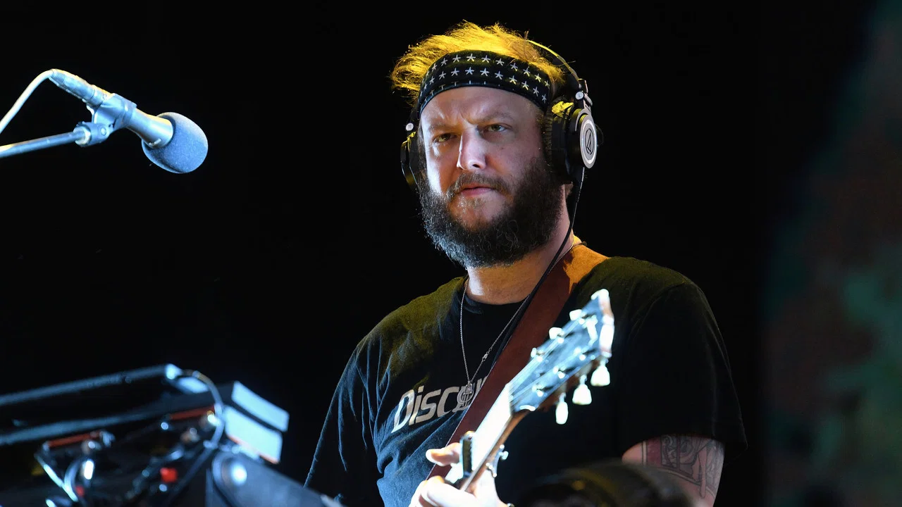 Bon Iver : Live at the Pioneer Works Warehouse in Brooklyn NPR - 剧照