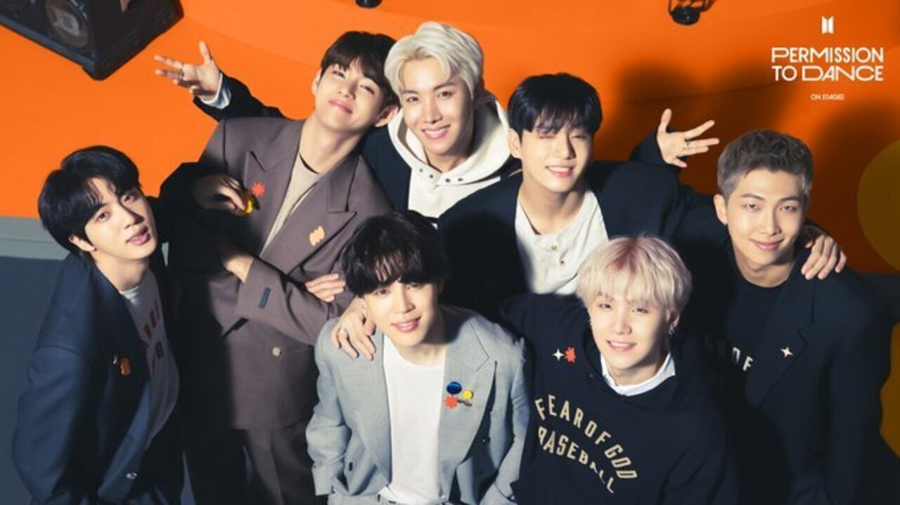 BTS Permission to Dance On Stage - 剧照
