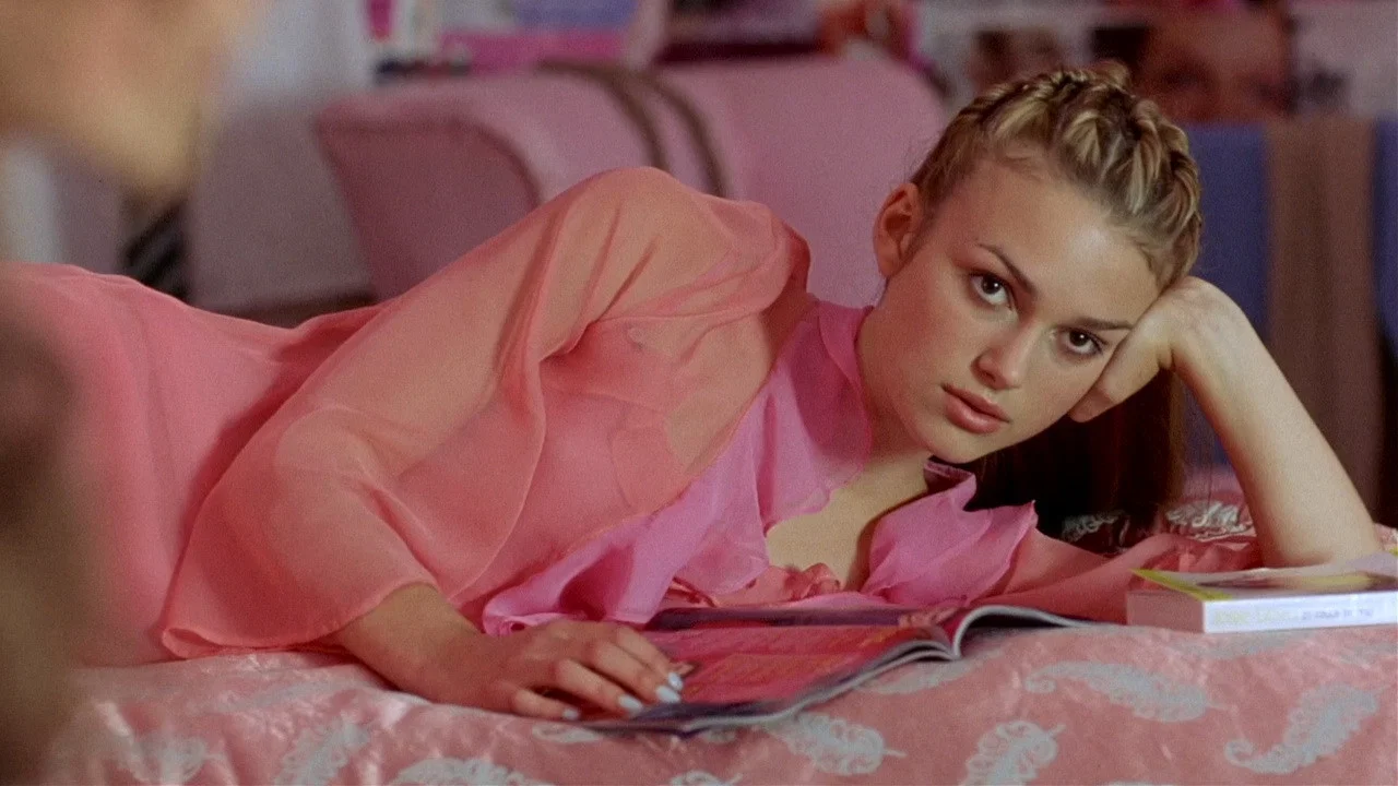 洞 - 剧照