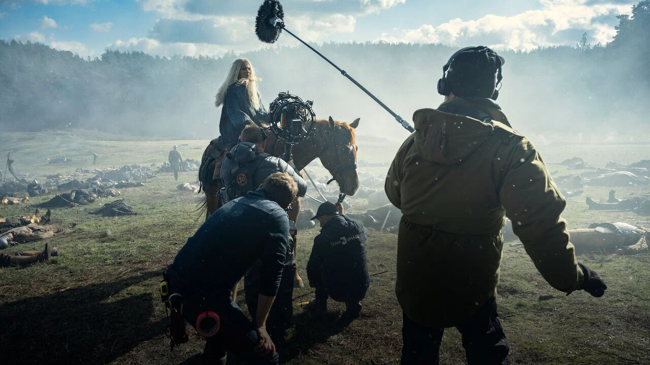 Making The Witcher: Season 2 - 剧照