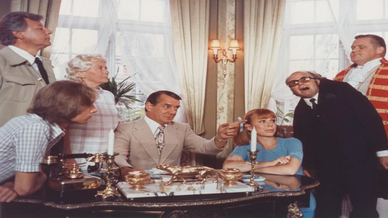 Familien Gyldenk&aring;l spr&aelig;nger banken - 剧照
