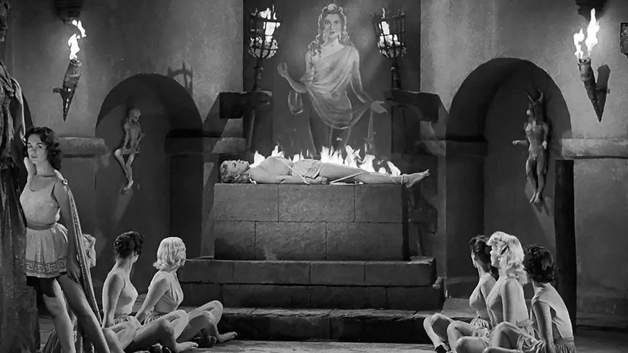 Fire Maidens of Outer Space - 剧照