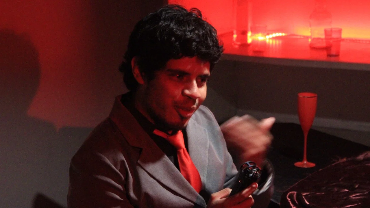 Ah, n&atilde;o! Tive que entrevistar vampiros para meu TCC! - 剧照