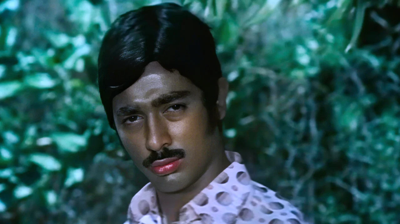 பதினாறு வயதினிலே - 剧照