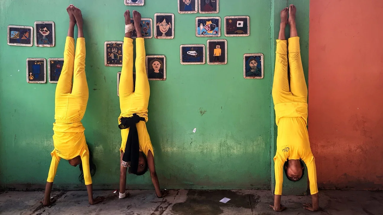 The Gymnasts of Fisherman Colony - 剧照