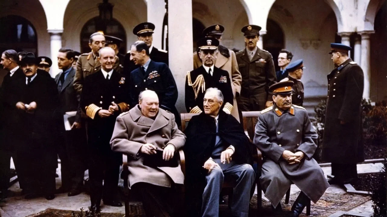 Churchill, Roosevelt & Staline : la route vers Yalta - 剧照