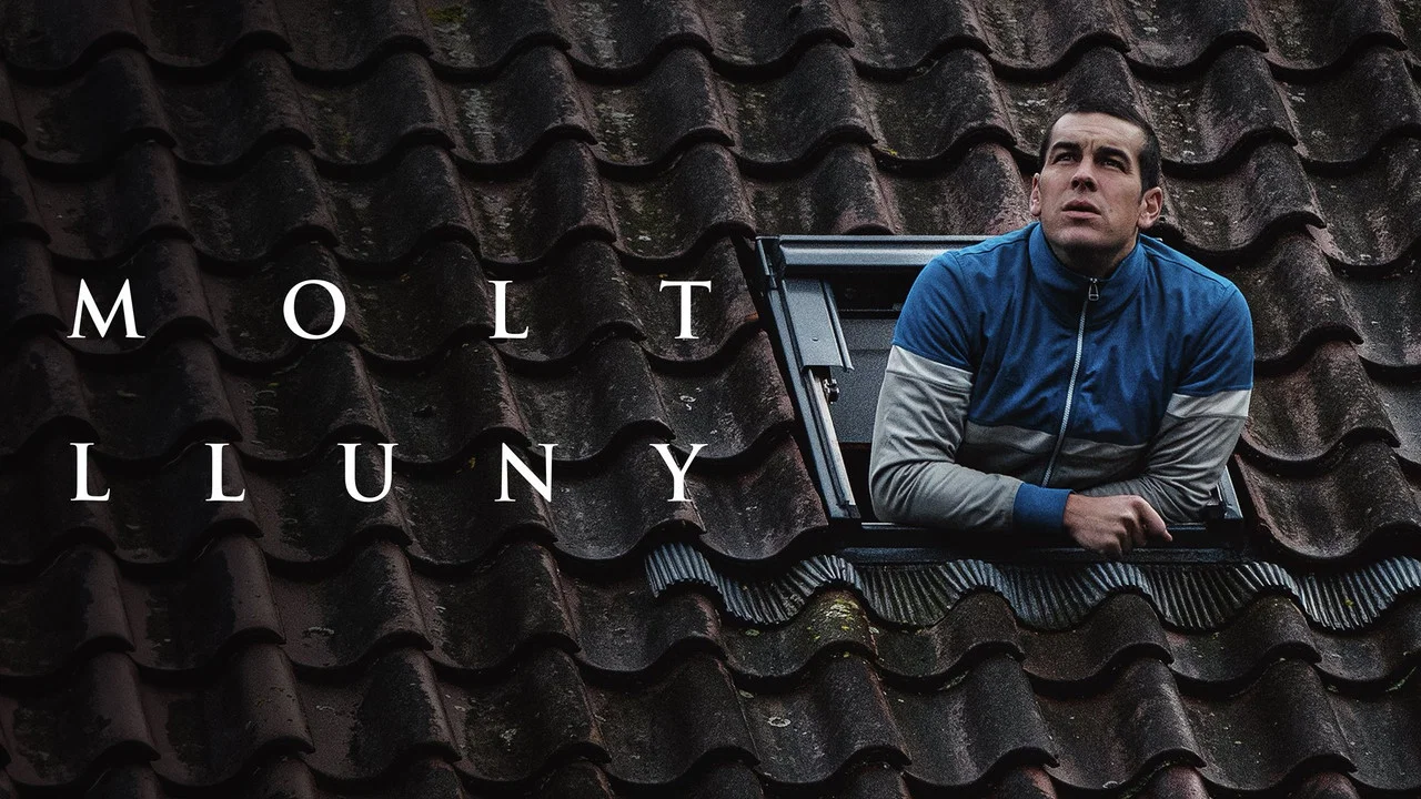 Molt lluny - 剧照