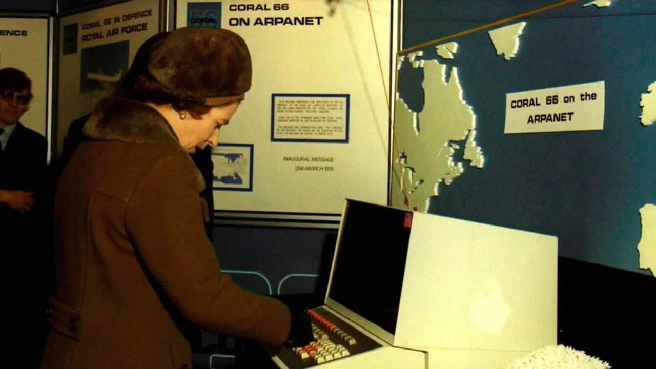 Inside the Internet: 50 Years of Life Online - 剧照