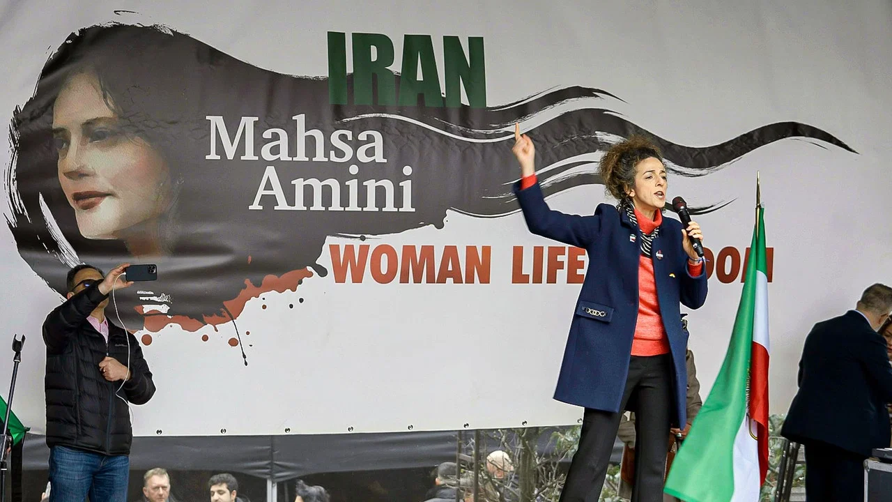 Femme, vie, libert&eacute; : Une r&eacute;volution iranienne - 剧照
