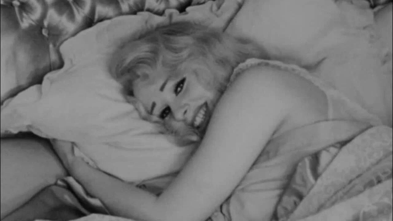 Goodnight with Sabrina - 剧照