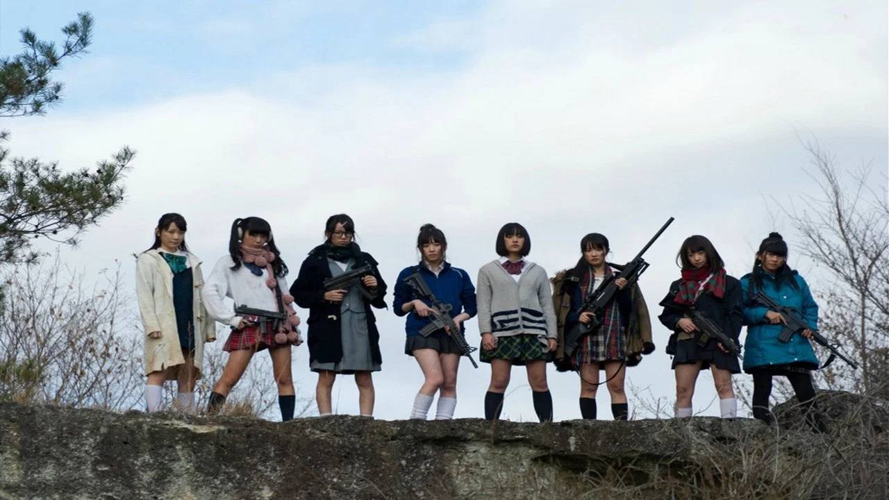 鐘が鳴りし、少女達は銃を撃つ - 剧照