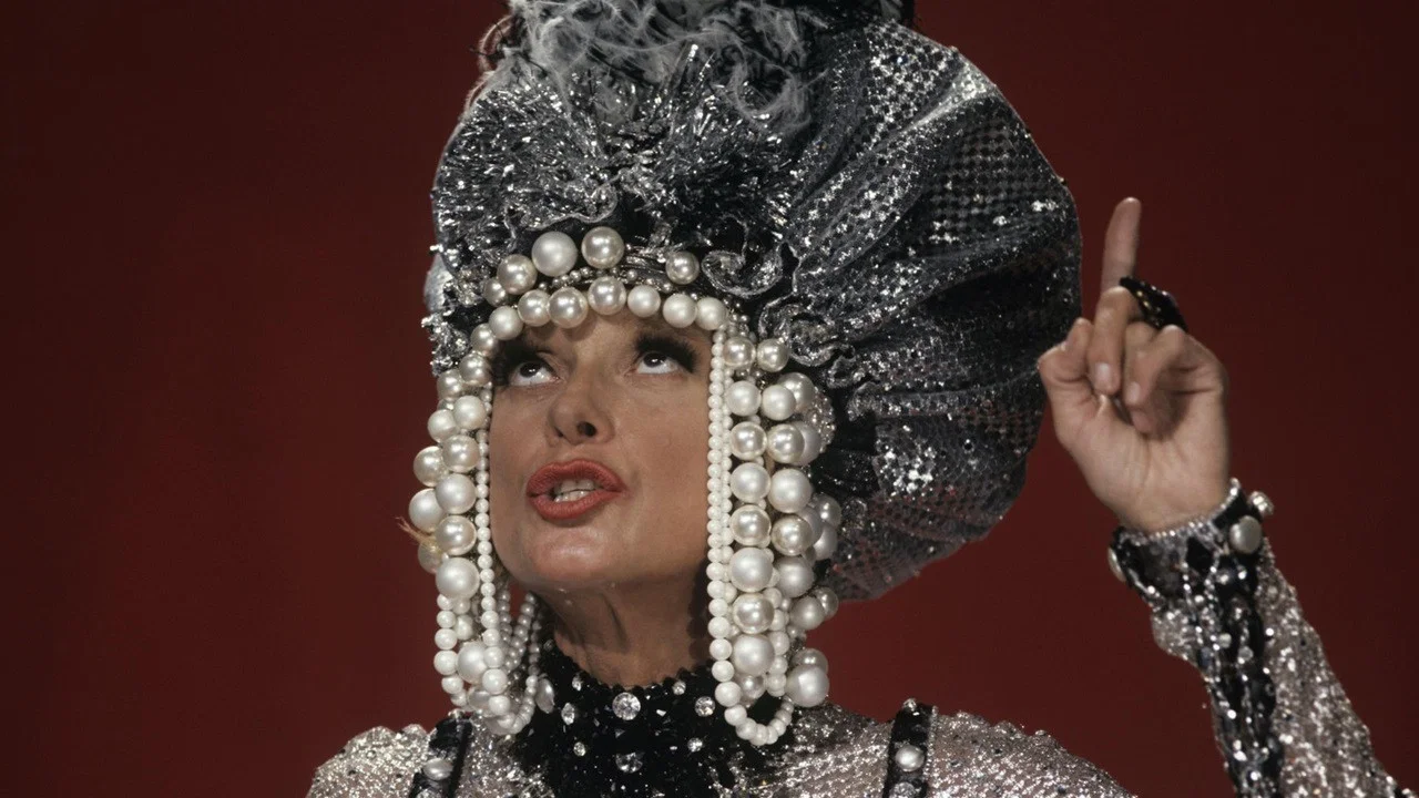 Carol Channing and 101 Men - 剧照