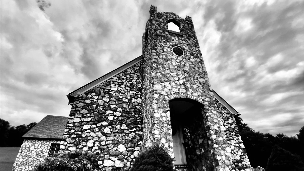 My Great Great Great Uncle Built Churches - 剧照