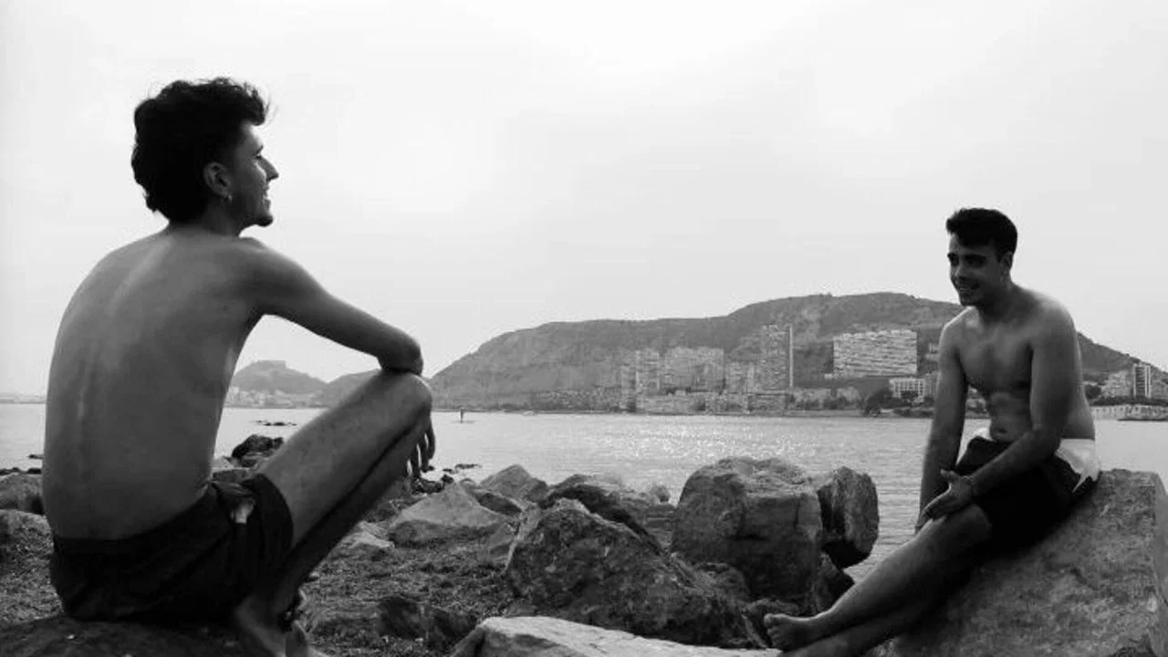 Dos Chicos Frente al Mar - 剧照