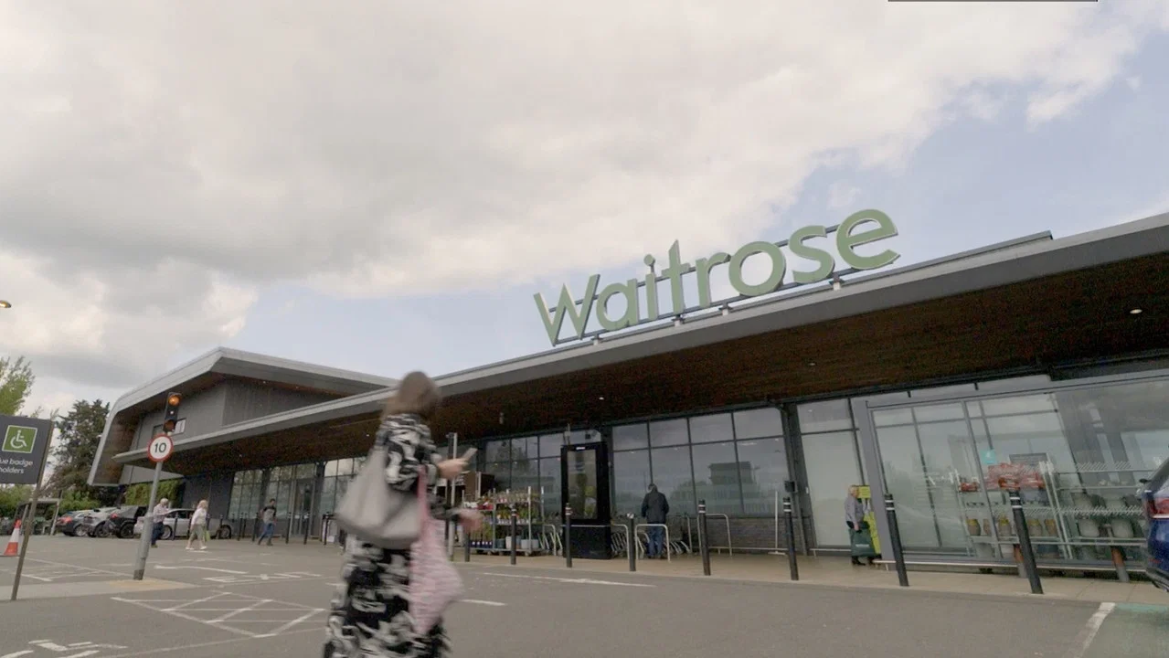 24 Hours in Waitrose - 剧照