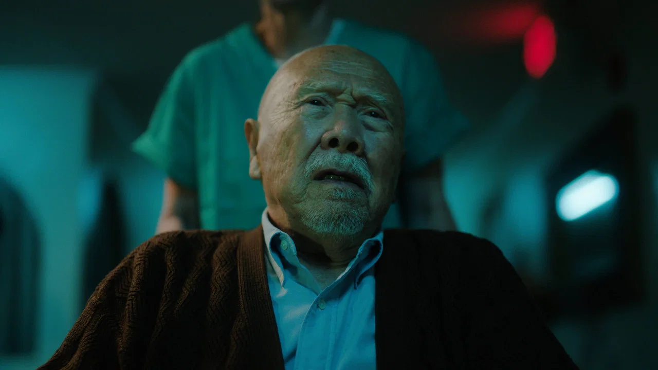 Sundowning - 剧照