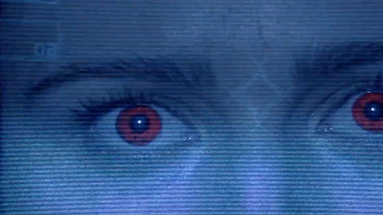 Bright Eyes - 剧照