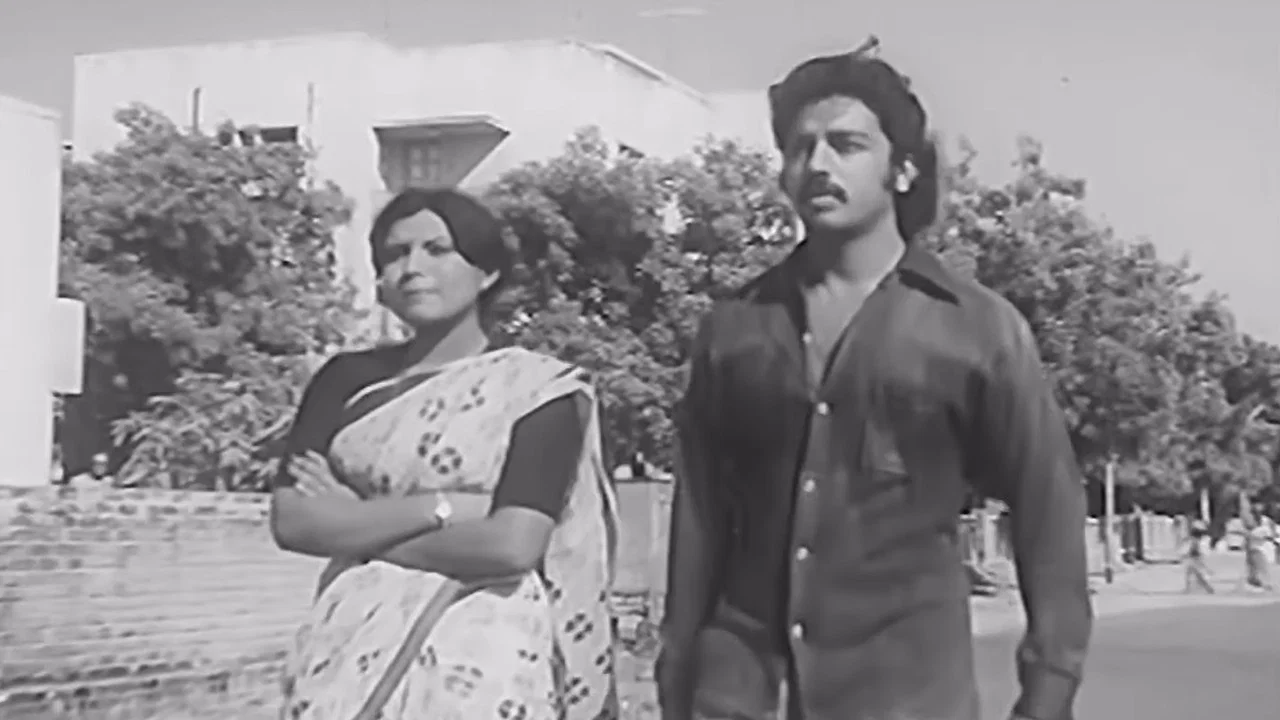 அவள் அப்படித்தான் - 剧照