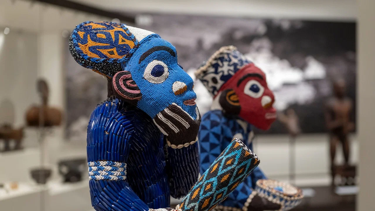 Der Perlenthron - Kameruns Kulturerbe in deutschen Museen - 剧照