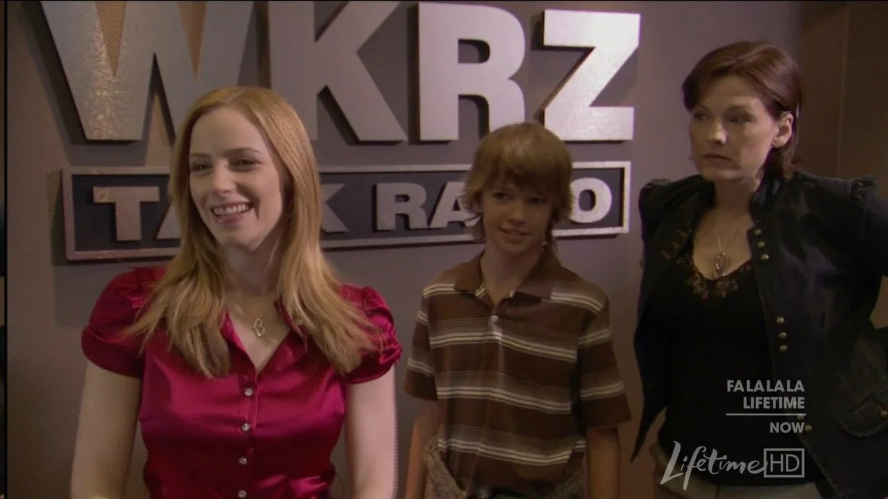 Under the Mistletoe - 剧照