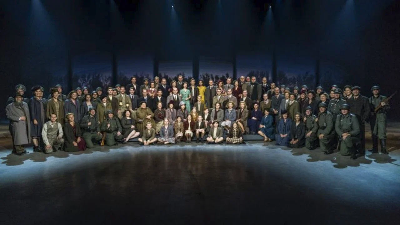40-45 Spektakel-Musical - 剧照