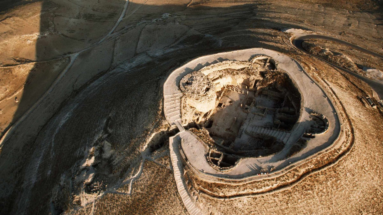 Herod's Lost Tomb - 剧照