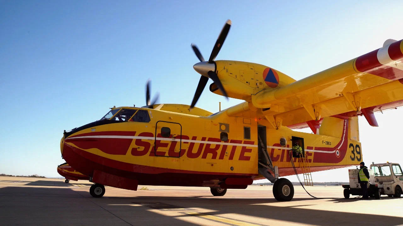 Canadair, un avion de l&eacute;gende - 剧照