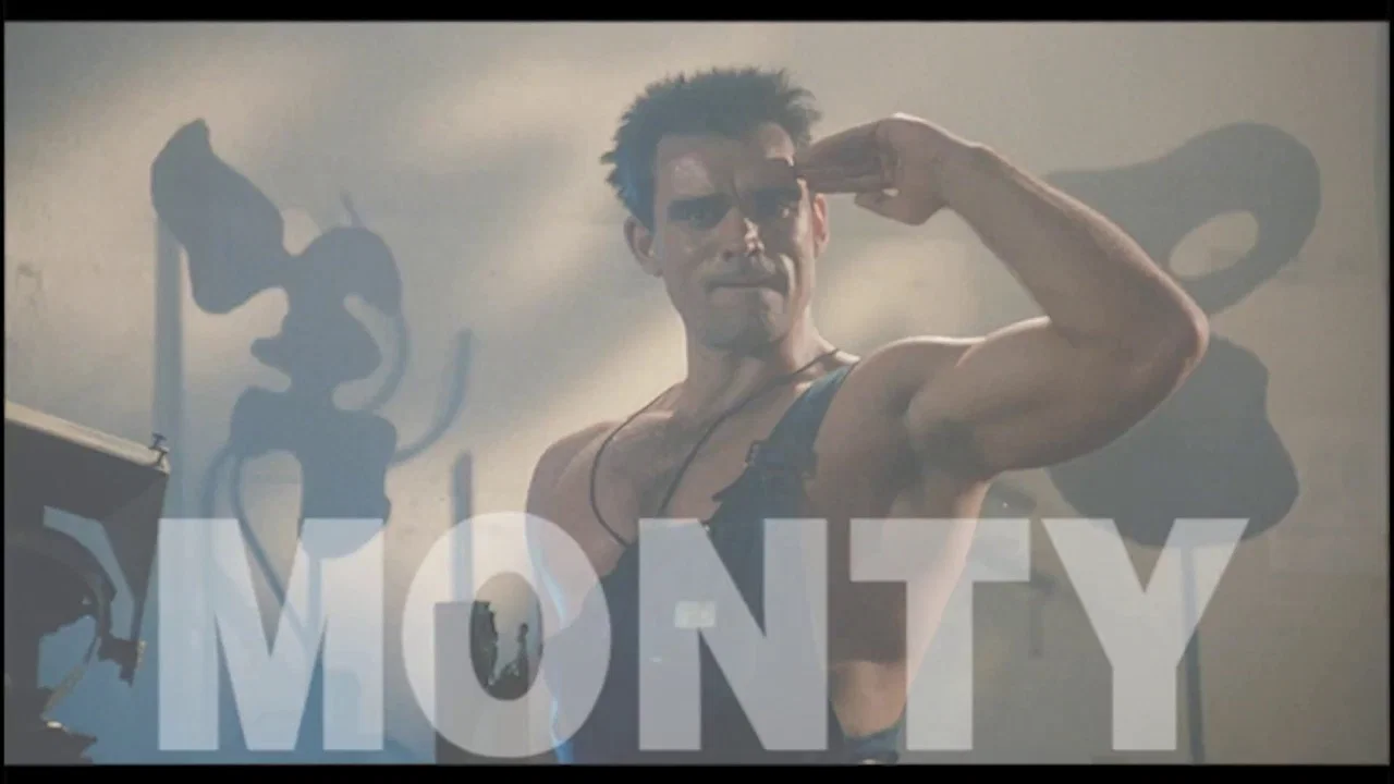 Flexing with Monty - 剧照