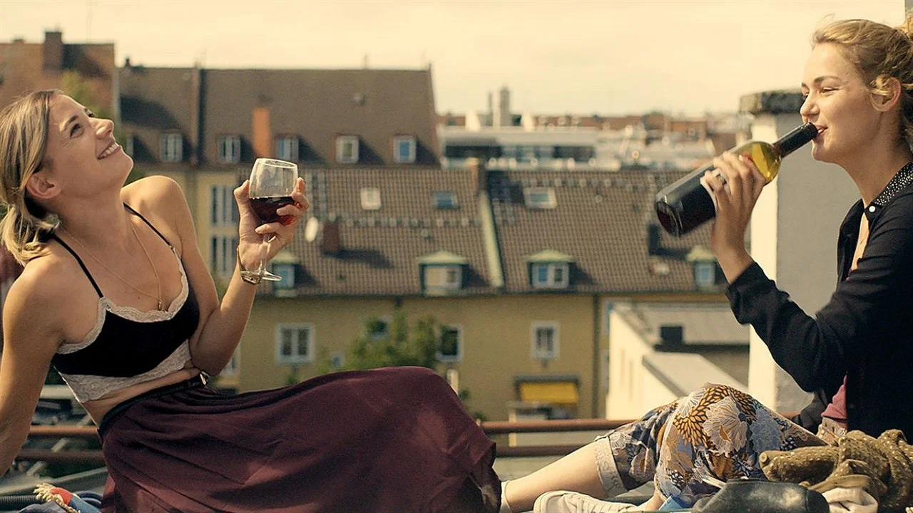 Einmal bitte alles - 剧照