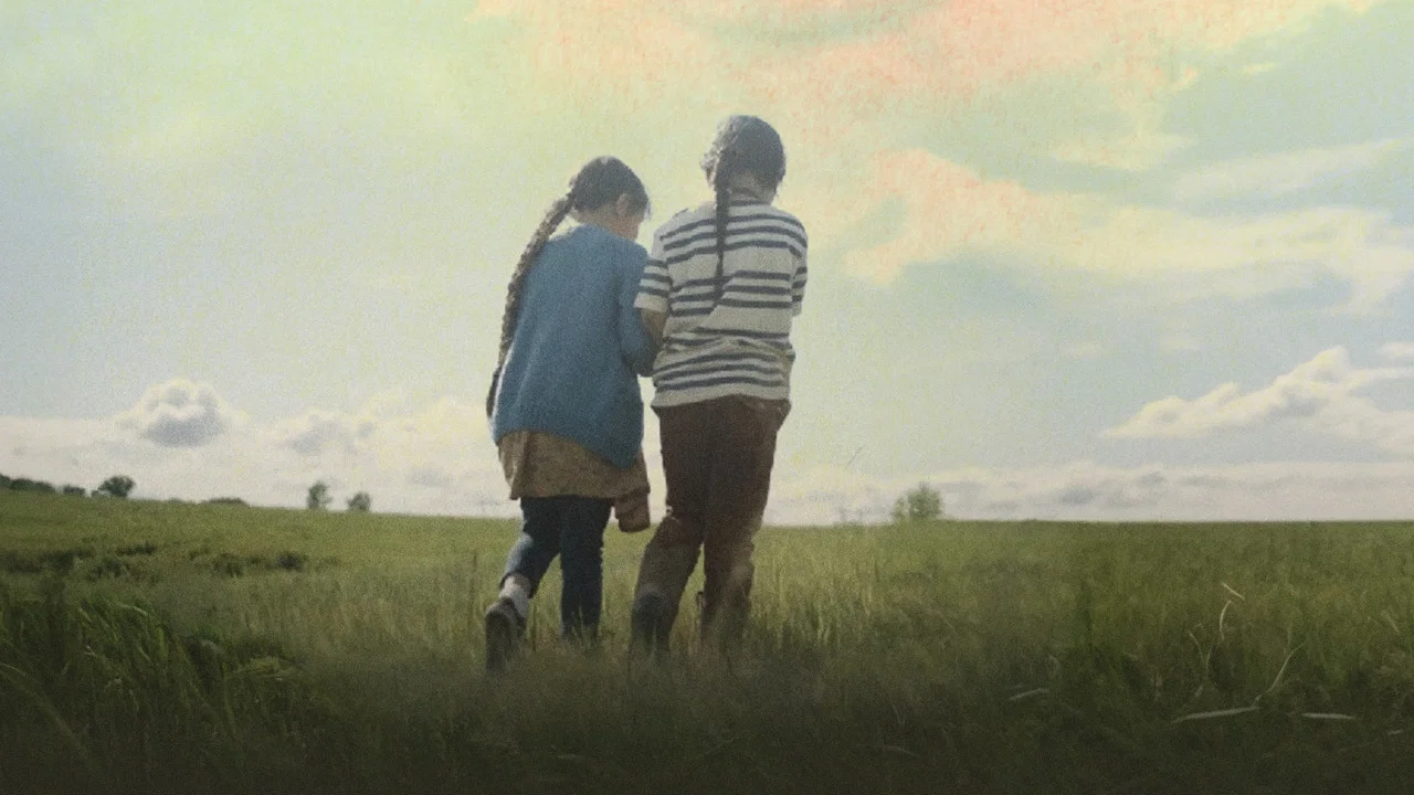Coming Home - 剧照