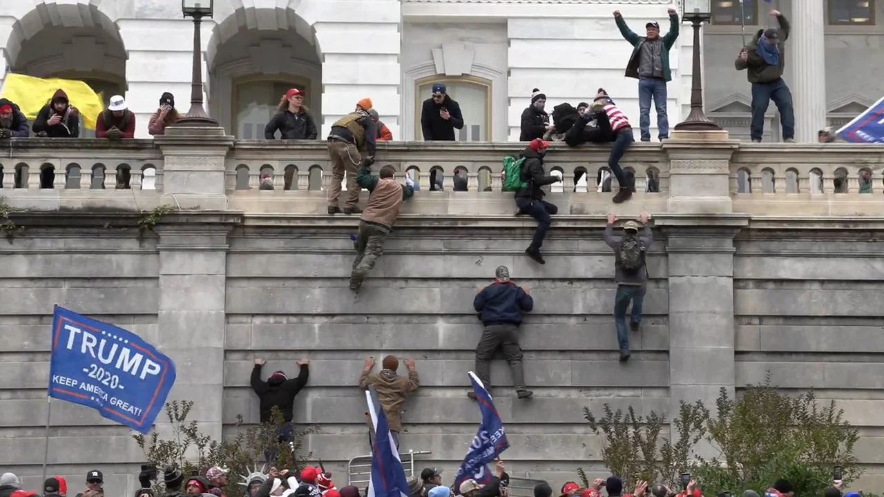 Day of Rage: How Trump Supporters Took the U.S. Capitol - 剧照