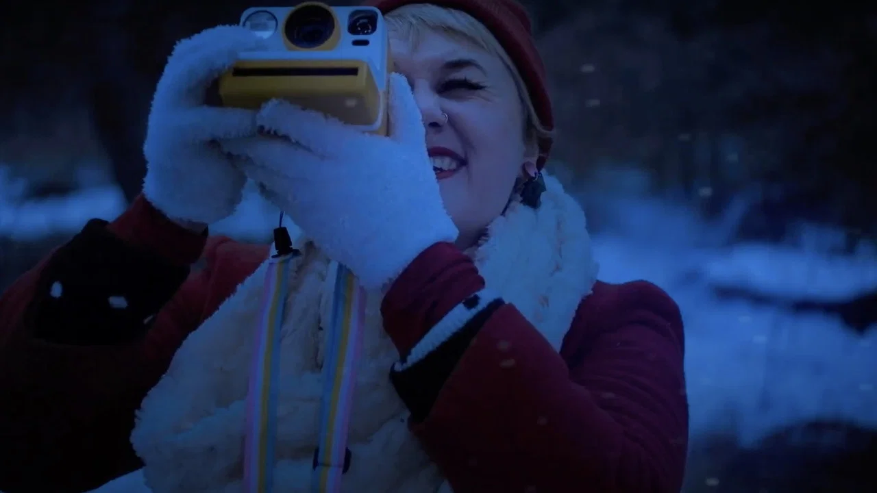 All I Want for Christmas is Mothman! - 剧照