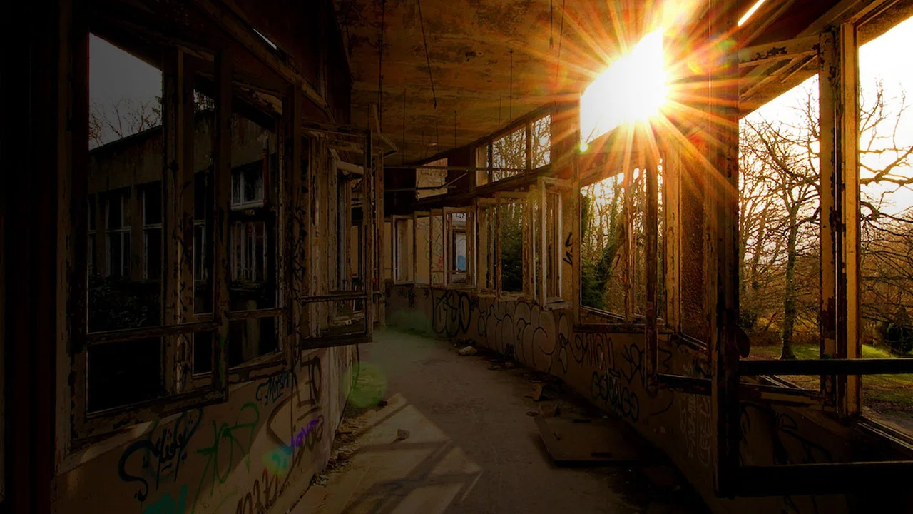 En qu&ecirc;te d'urbex - 剧照