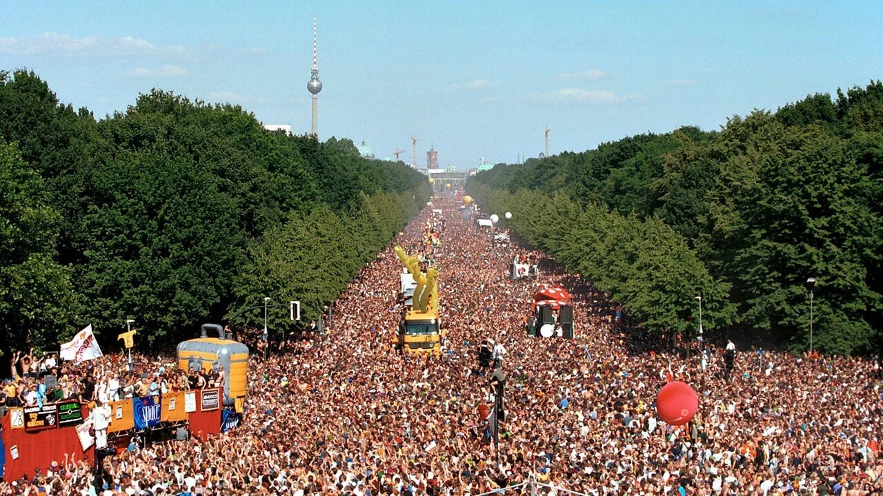 Loveparade - Als die Liebe tanzen lernte - 剧照