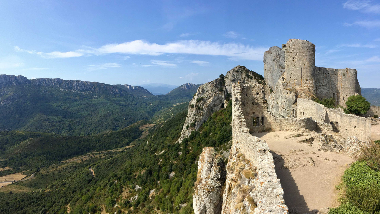 The Glorious Story of Castles - 剧照