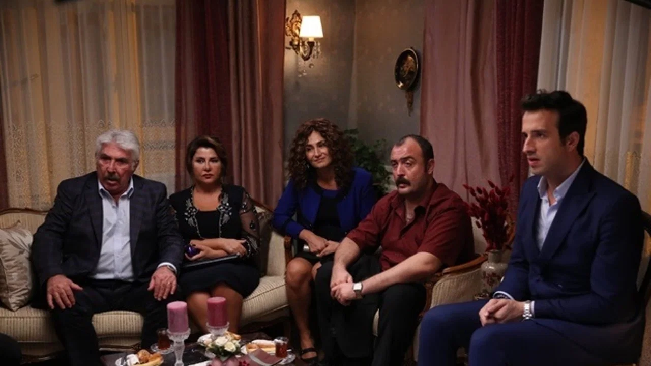 Aile Arasında - 剧照