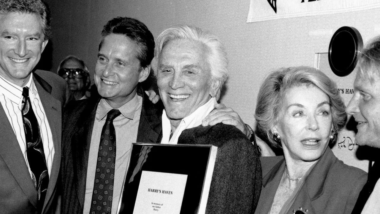 Kirk Douglas, l'indompt&eacute; - 剧照