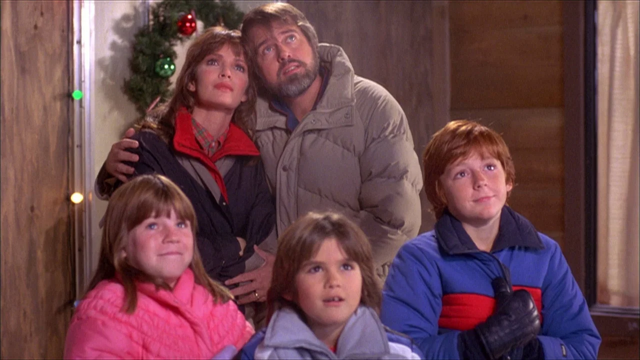 The Night They Saved Christmas - 剧照